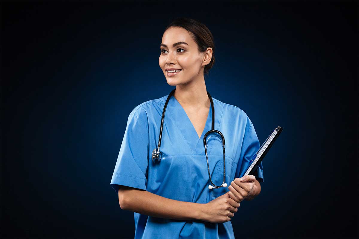 medical uniform manufacturers 